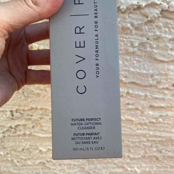 NIB COVER FX CLEANSER - Picture 7 of 7